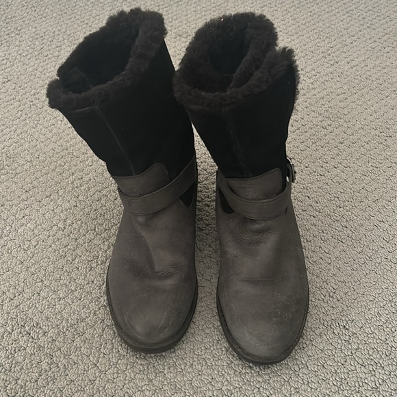 Vionic Rosa shearling and suede boots - Picture 3 of 8